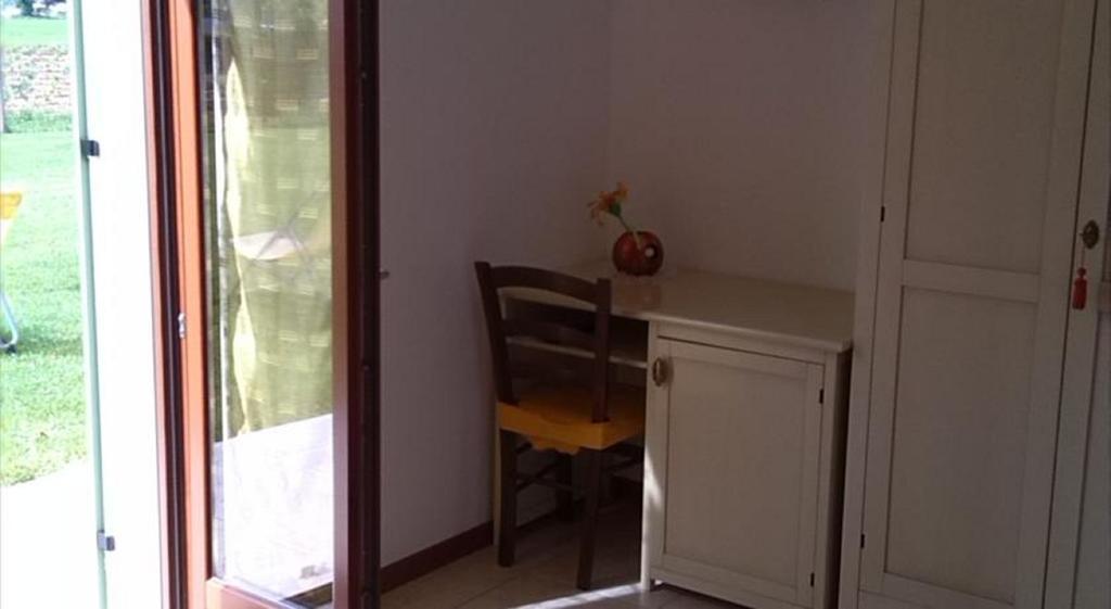 Agriturismo Ai Ciliegi Bardolino Quarto foto