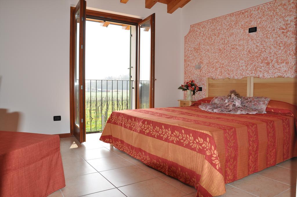 Agriturismo Ai Ciliegi Bardolino Quarto foto